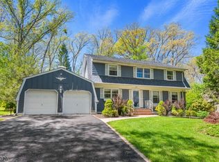 20 E Circuit Dr, Roxbury Twp., NJ 07876