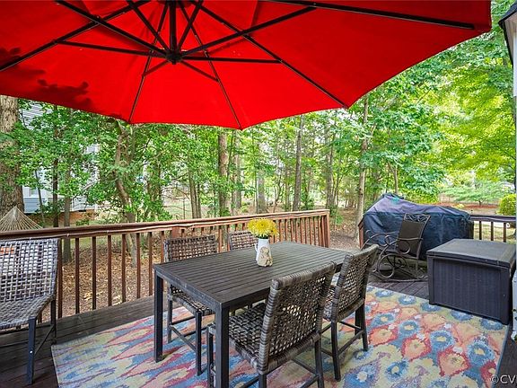 5th image of 6009 Oak Landing Dr
