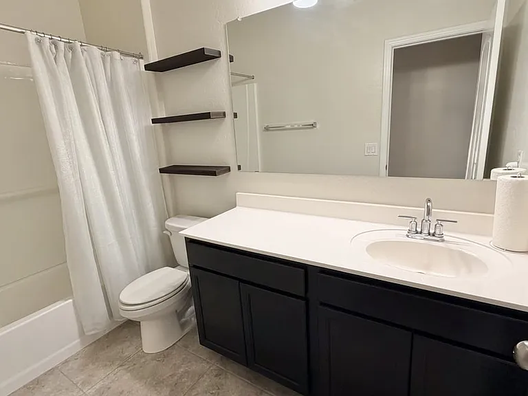 36439 W Pampoloma Ave — Photo 14