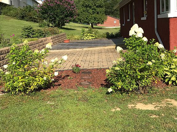 2nd image of 3403 Naylor Dr