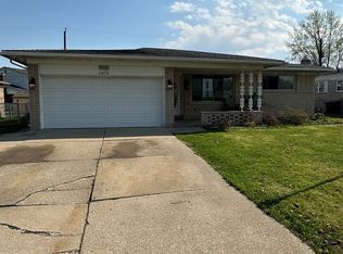 3478 Lancaster Dr, Sterling Heights, MI 48310