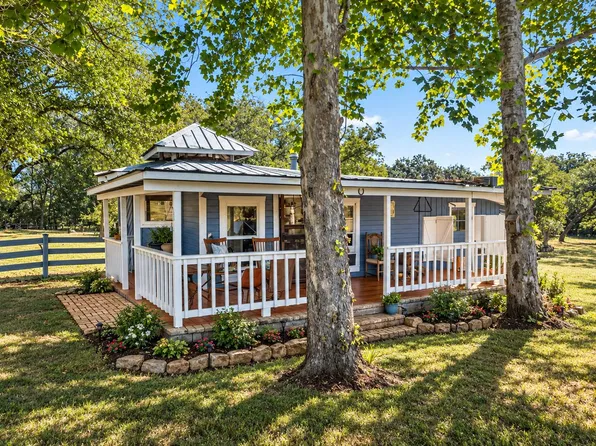327 Walnut Creek Rd, Bastrop, TX 78602