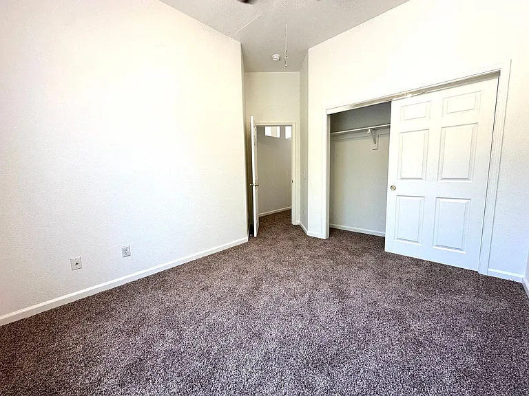 3545 Laguna Ct — Photo 22