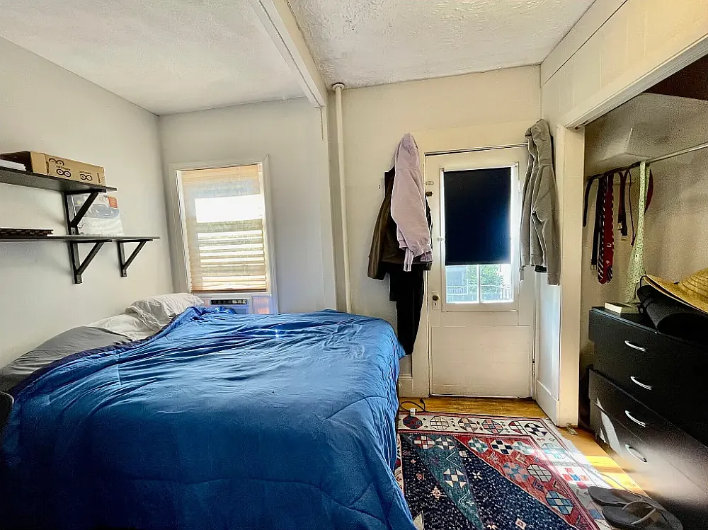 5 bed, 9999 sqft, $7,000 — Photo 2