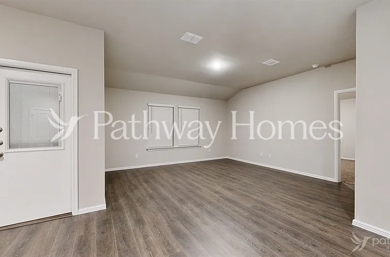 1609 Vandemere Ct — Photo 3