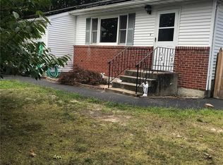 65 Meadowmere Ave, Mastic, NY 11950
