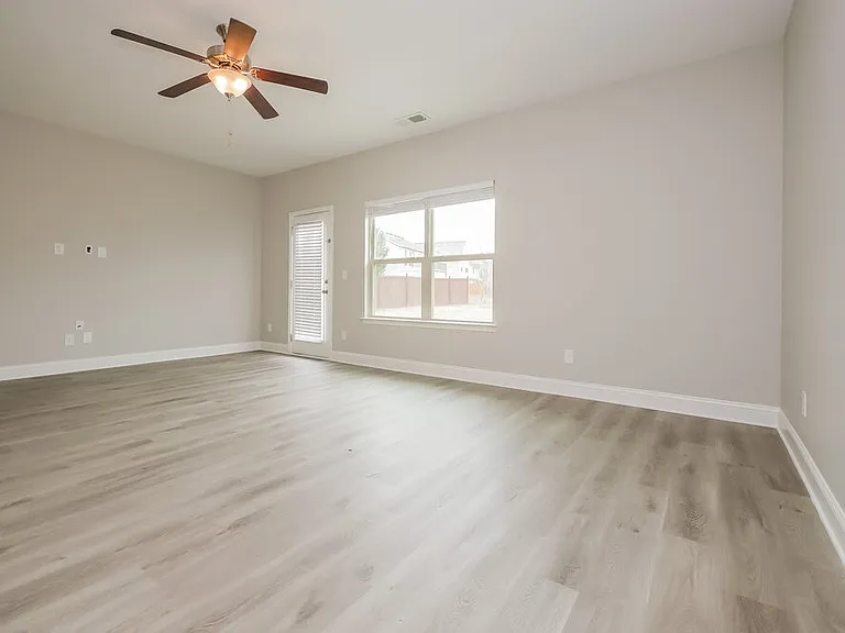 231 Galway Ln — Photo 5