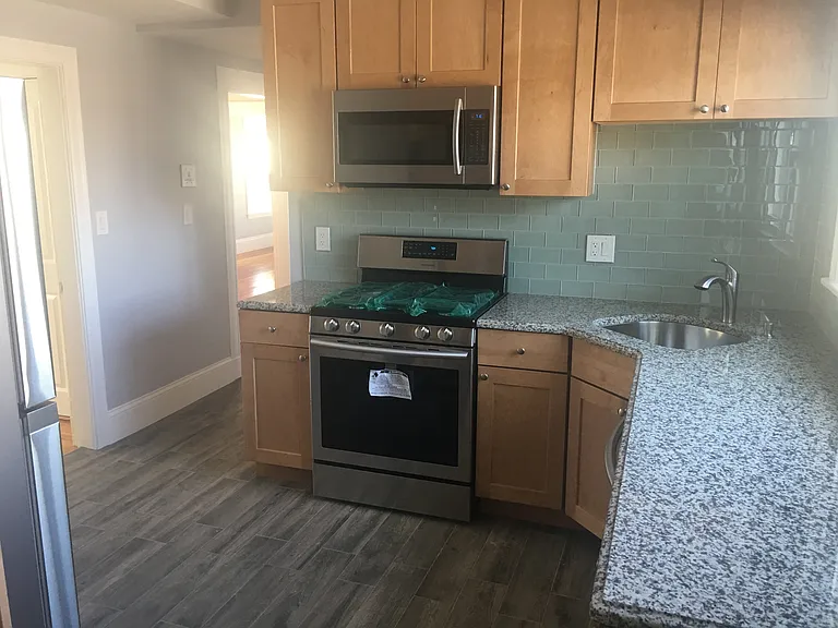 19 New Hampshire Ave #3 — Photo 16