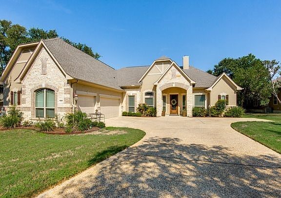 3rd image of 19523 Creekview Oaks
