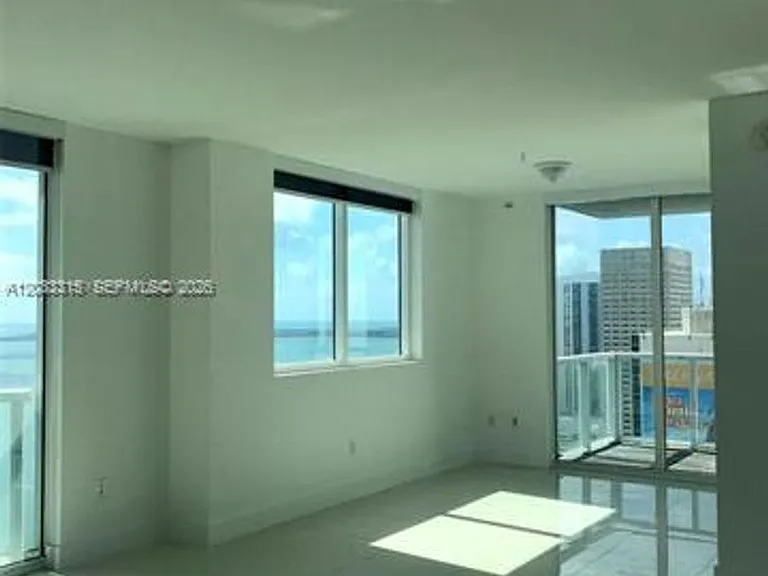 244 Biscayne Blvd #2103 — Photo 1