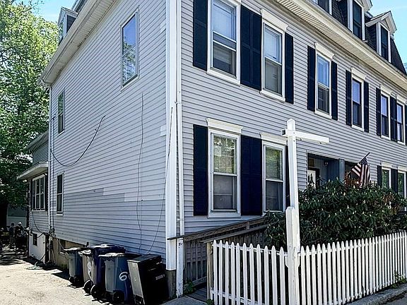 4th image of 607 E 7th St