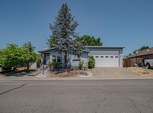 125 Osprey Dr, Eagle Pt, OR 97524