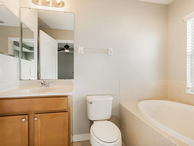 906 Larwood Pine Dr — Photo 11