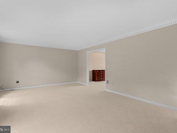5th image of 4501 Sunflower Dr