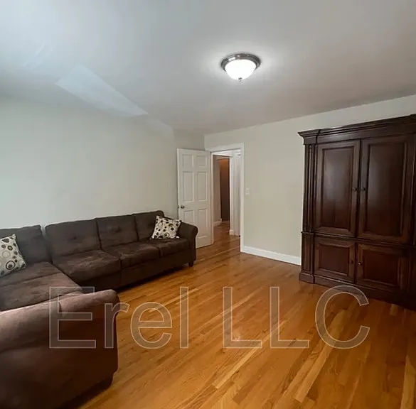 54 Webster Ave #1A — Photo 6
