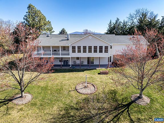 3rd image of 1821 Red Top Orchard Rd