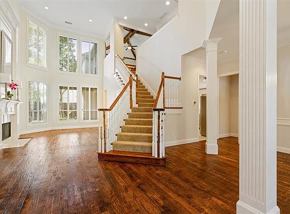 3rd image of 5968 Tipperary Dr