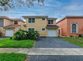 2592 W Saratoga Dr, Hollywood, FL 33026