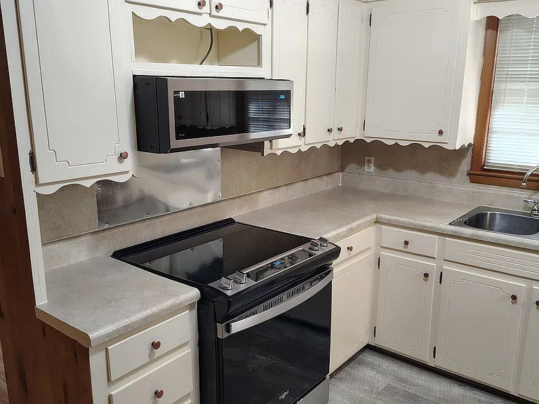 434 Shady Ln — Photo 9