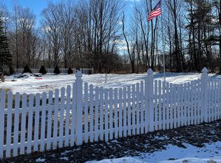 3 North Rd, Deerfield, NH 03037