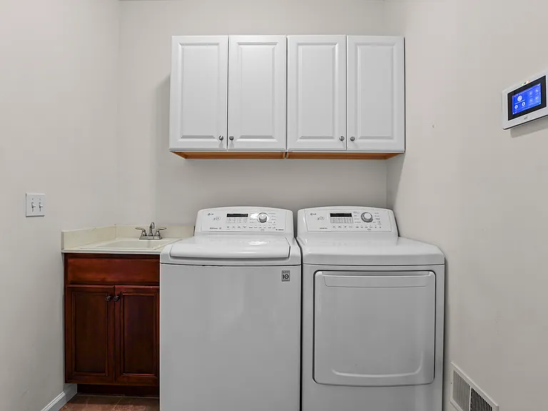 24303 Saybrook Ct — Photo 18
