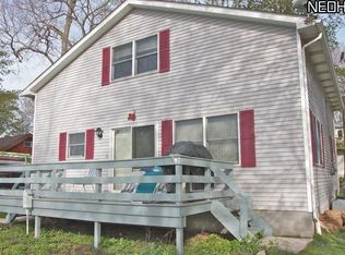 922 W Lakeshore Dr, Kelleys Island, OH 43438