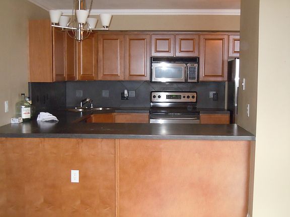 5th image of 601 W 11th Ave APT 909