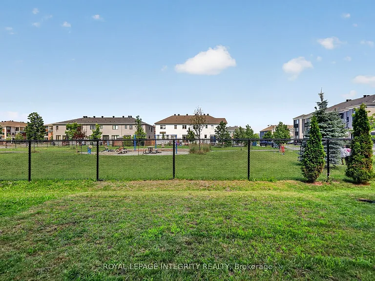 129 Umbra Pl — Photo 44