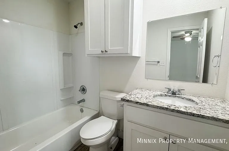 1519 E 14th St — Photo 22