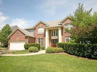 26W376 Thorngate Ln, Winfield, IL 60190