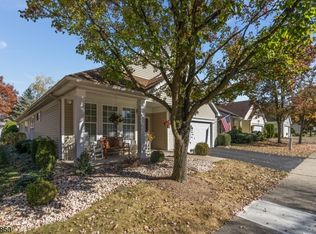 111 Kensington Cir, Belvidere, NJ 07823