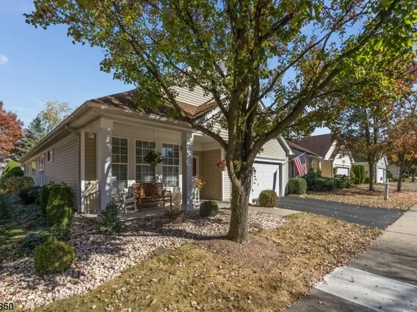 111 Kensington Circle, White Twp., NJ 07823