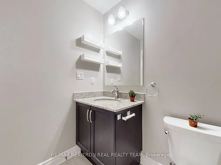 3170 Erin Mills Pkwy #332 — Photo 25