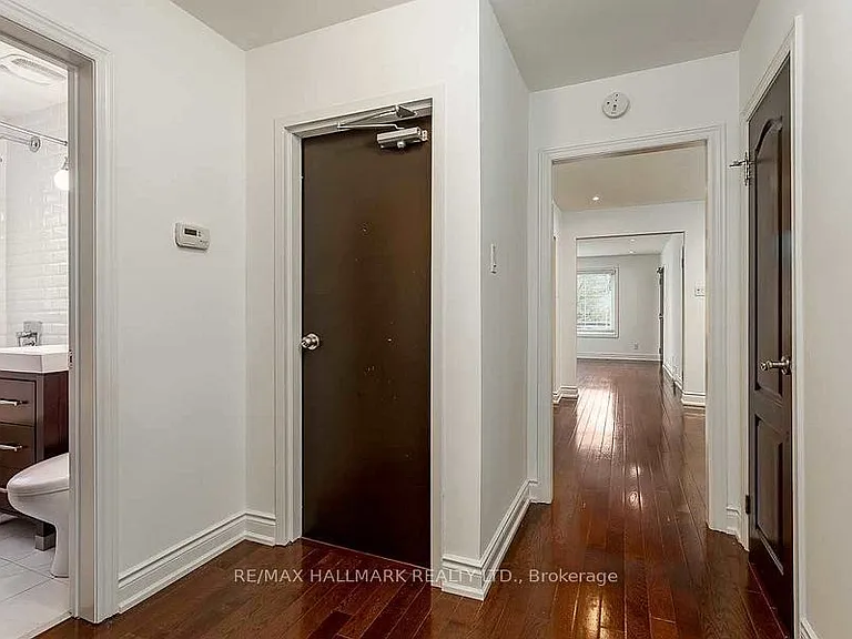 25 Love Cres — Photo 13
