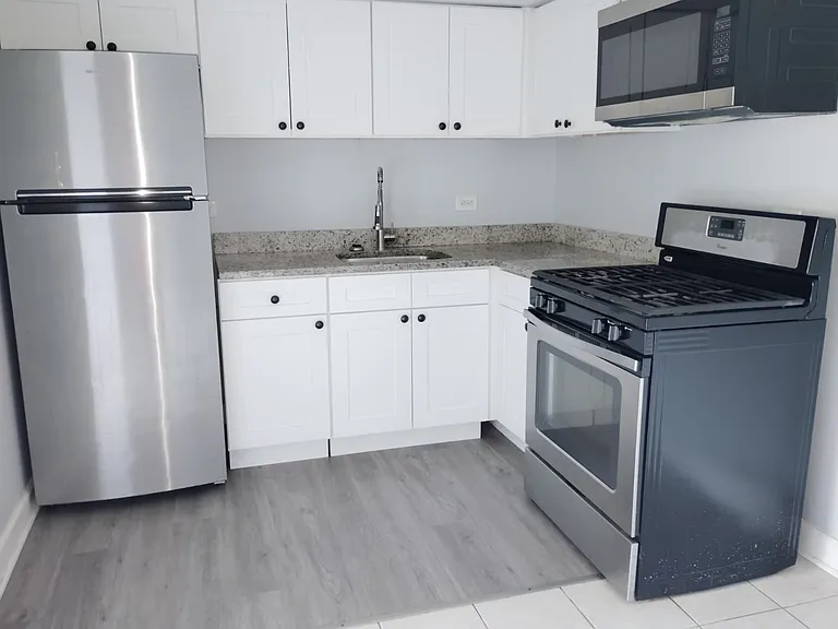 507 Chicago Rd #15 — Photo 5