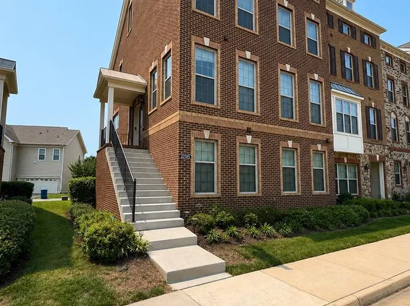 22515 Naugatuck Sq, Ashburn, VA 20148