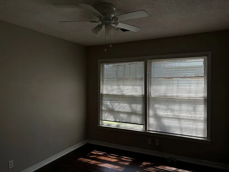 1822 N Alexander St — Photo 6