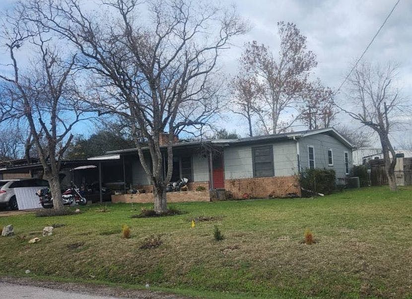 2nd image of 906 Neans Dr