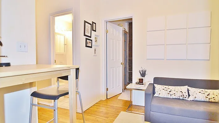 Rented by Park Property Advisors | media 25