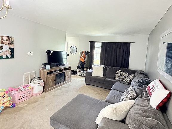 3rd image of 5494 Ravensthorpe Way