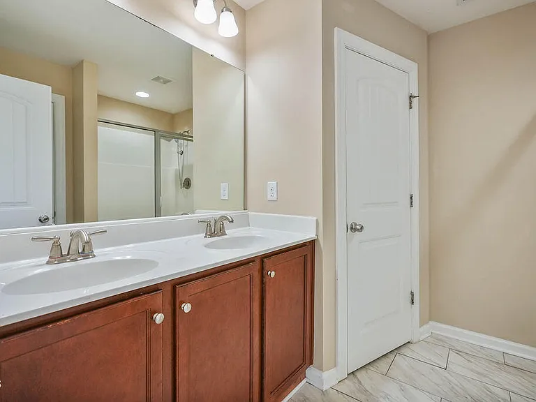 2120 Junewood Ln — Photo 30
