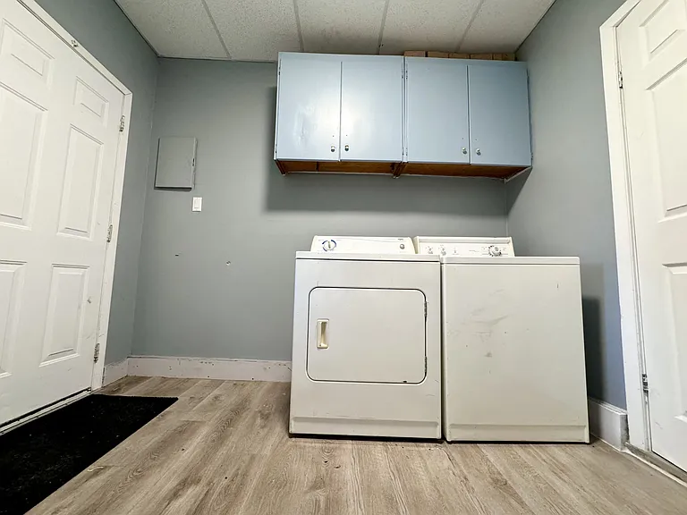 476 Aylmer Ave — Photo 9