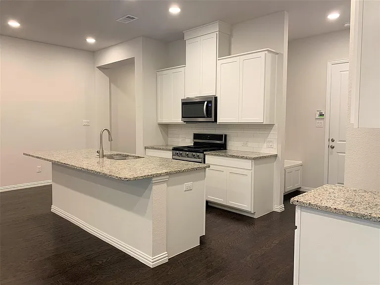 17768 Coralberry Dr — Photo 4