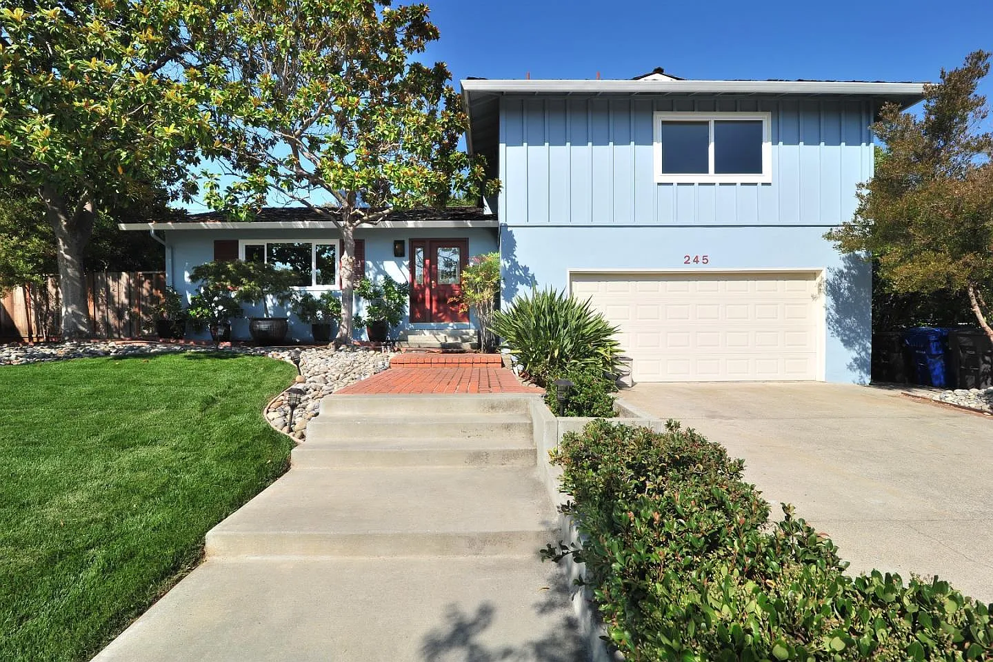 245 Mattson Ave photo 1