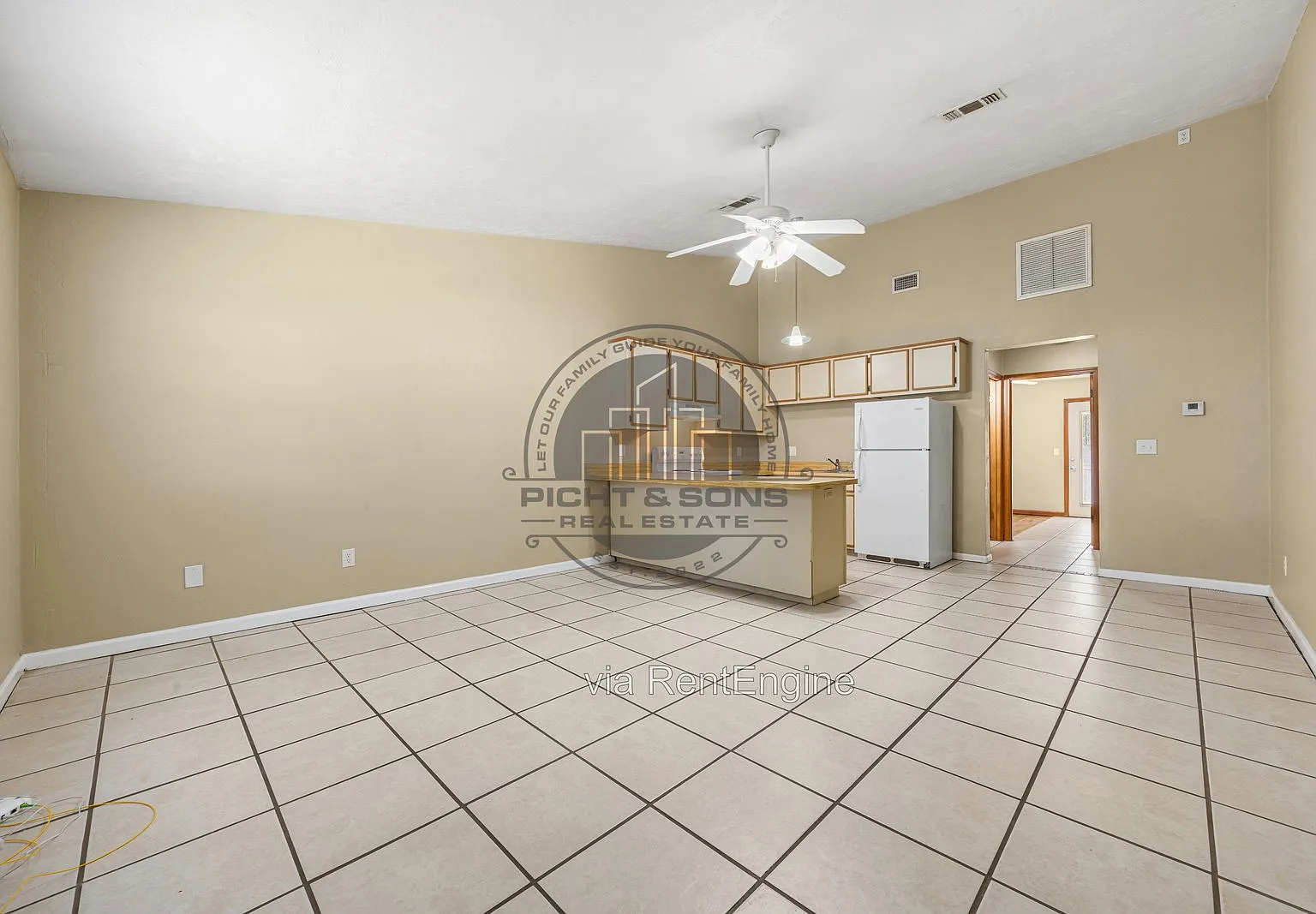 1 bed, 1.0 bath, 640 sqft, $975 — Photo 3