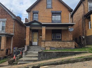 813 3rd St, Braddock, PA 15104