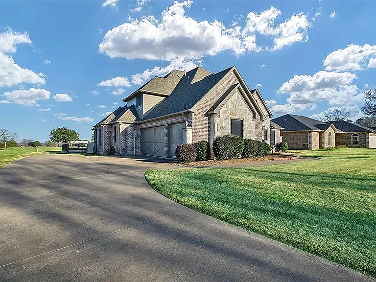 15557 County Road 4052 — Photo 1