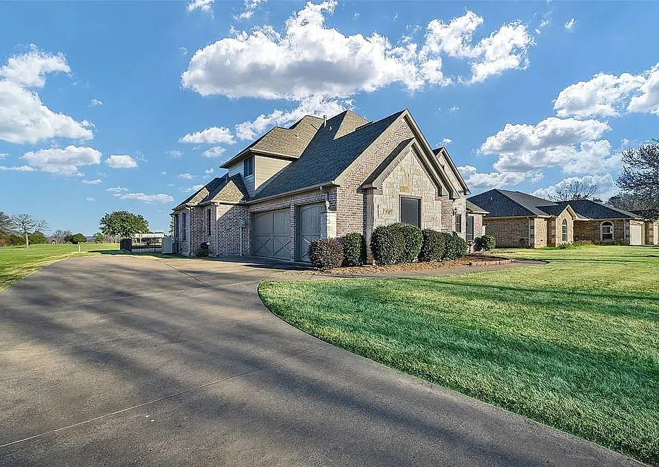 15557 County Road 4052