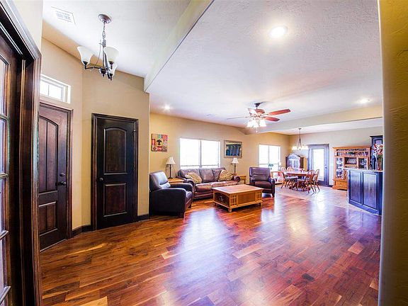 4th image of 3608 S Fountain View Dr