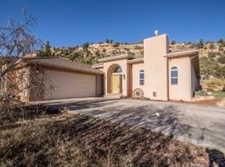 1064 W Foothill Dr, Apple Valley, UT 84737